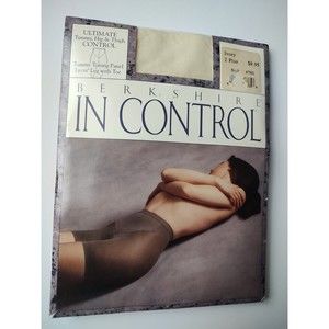 Berkshire In Control Ivory pantyhose size 2 Plus. Tummy toning panel. 1994